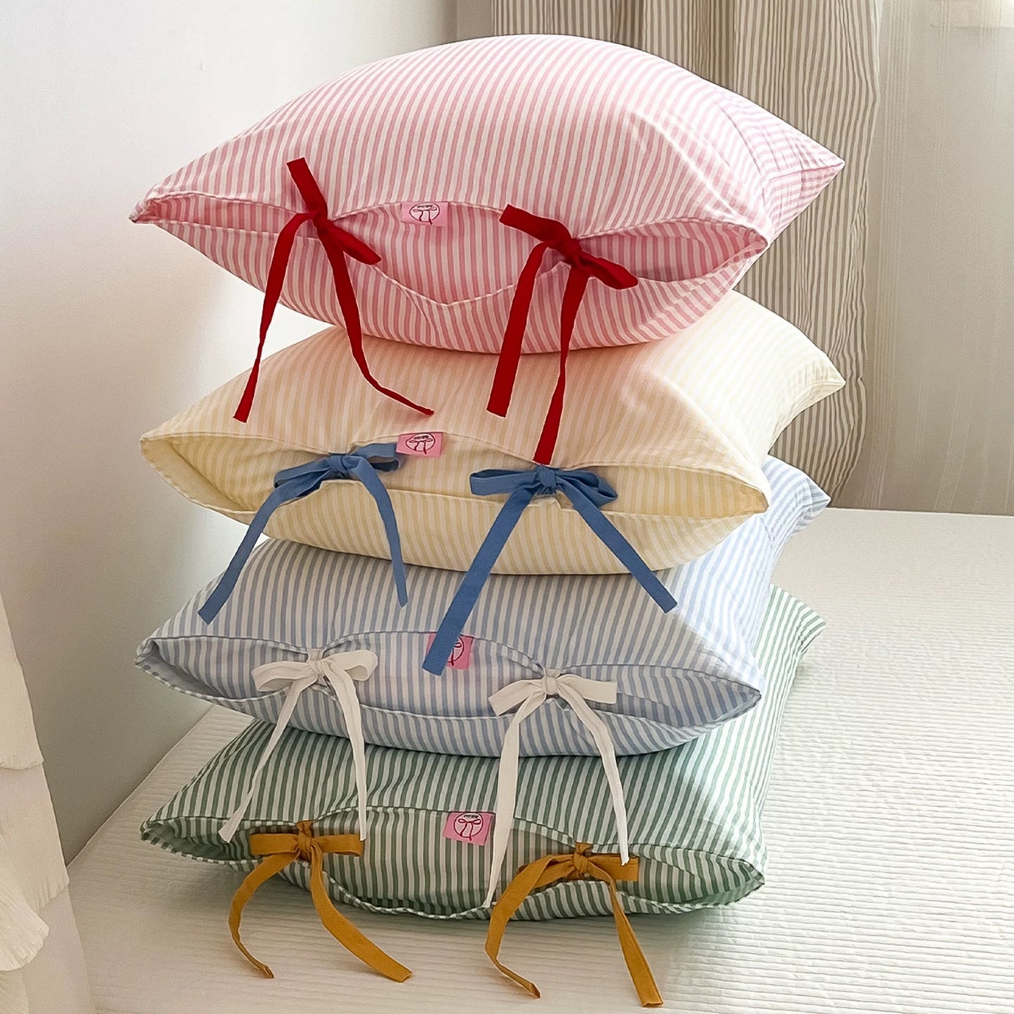 Striped Pillowcase Set with Bow Ties – Set