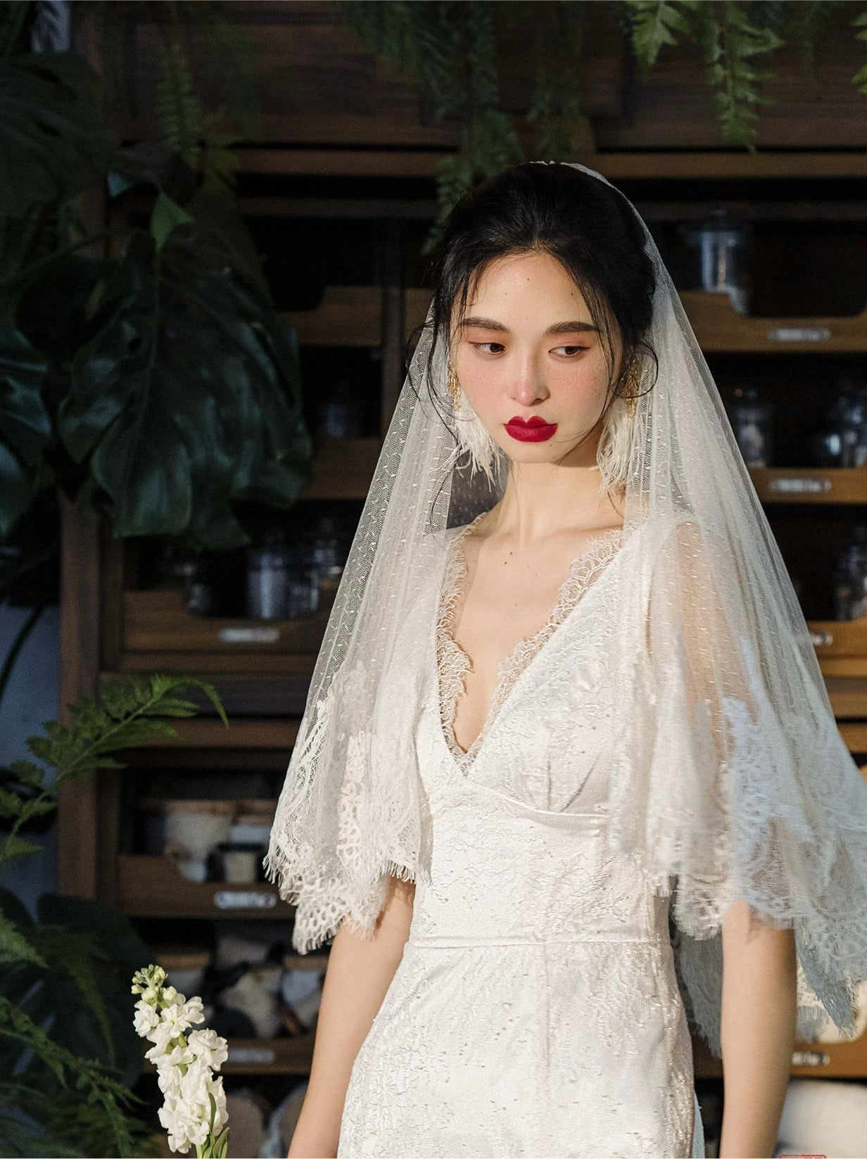 Short Polka Dot Lace Bridal Veil