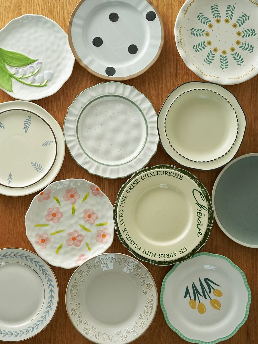 Vintage-Inspired Ceramic Dessert Plates – Floral and Minimal Patterns