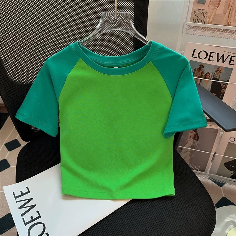 T-ShirtGreen Graphic Tee – Cartoon Yawning Girl Print