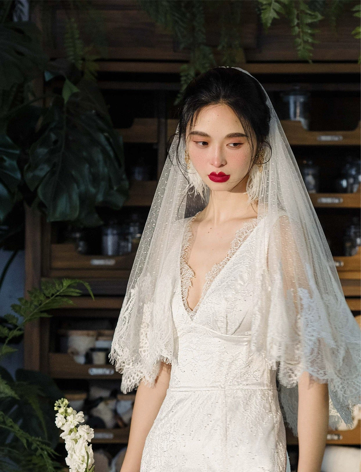 Short Polka Dot Lace Bridal Veil