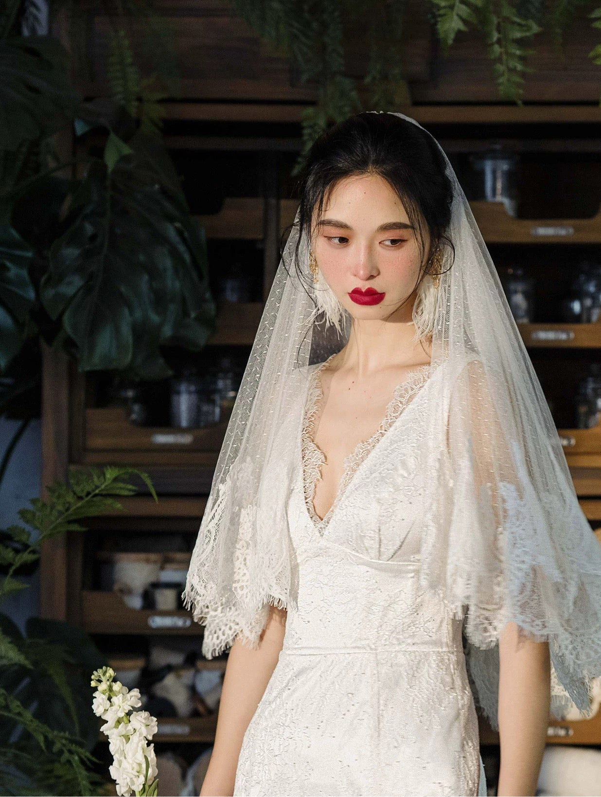 Short Polka Dot Lace Bridal Veil