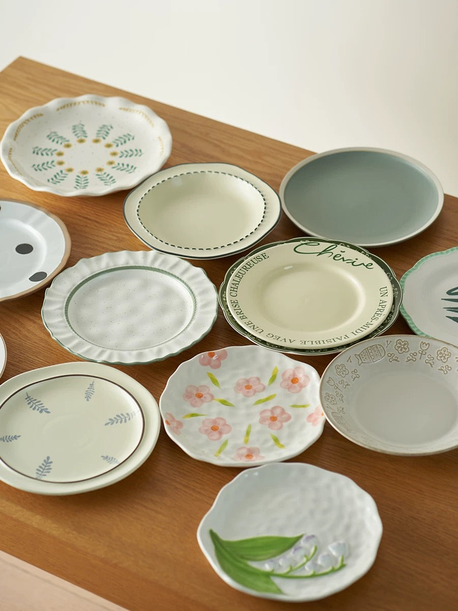 Vintage-Inspired Ceramic Dessert Plates – Floral and Minimal Patterns
