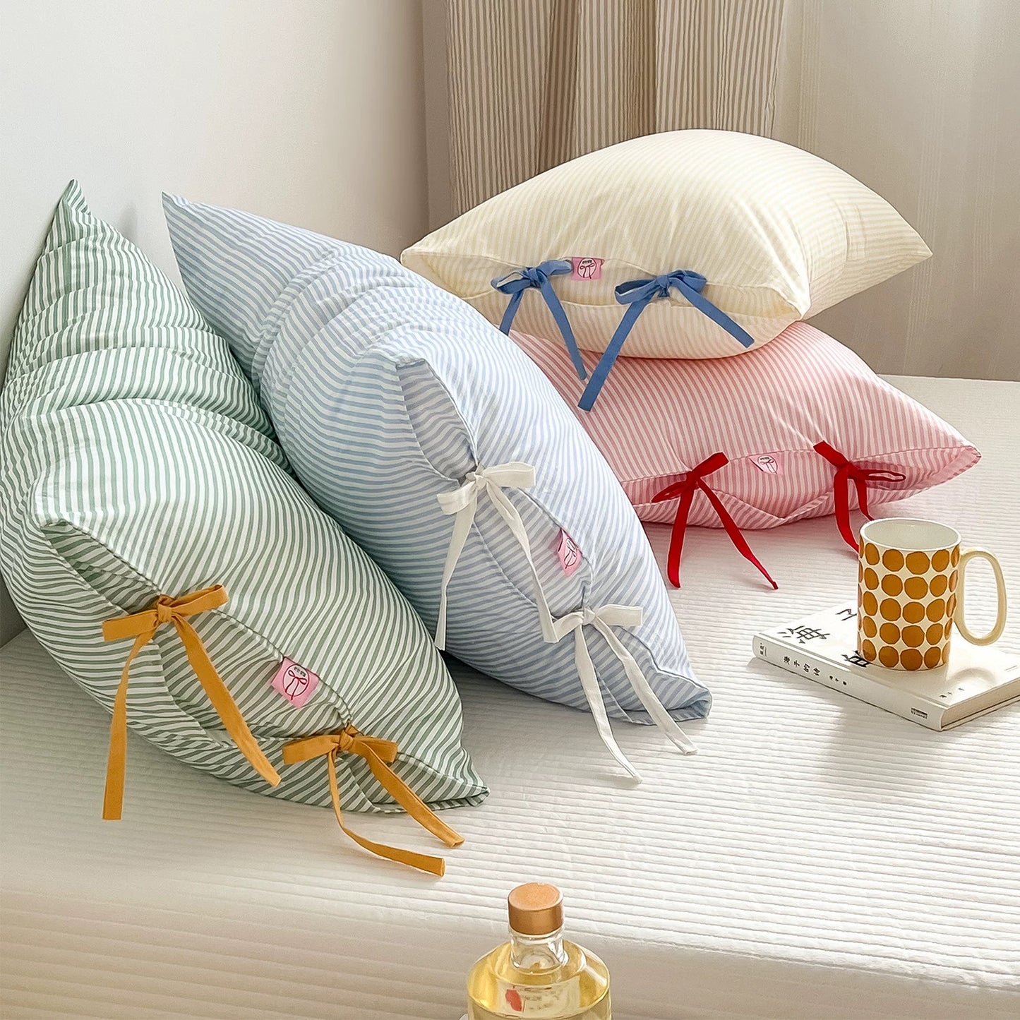 Striped Pillowcase Set with Bow Ties – Set