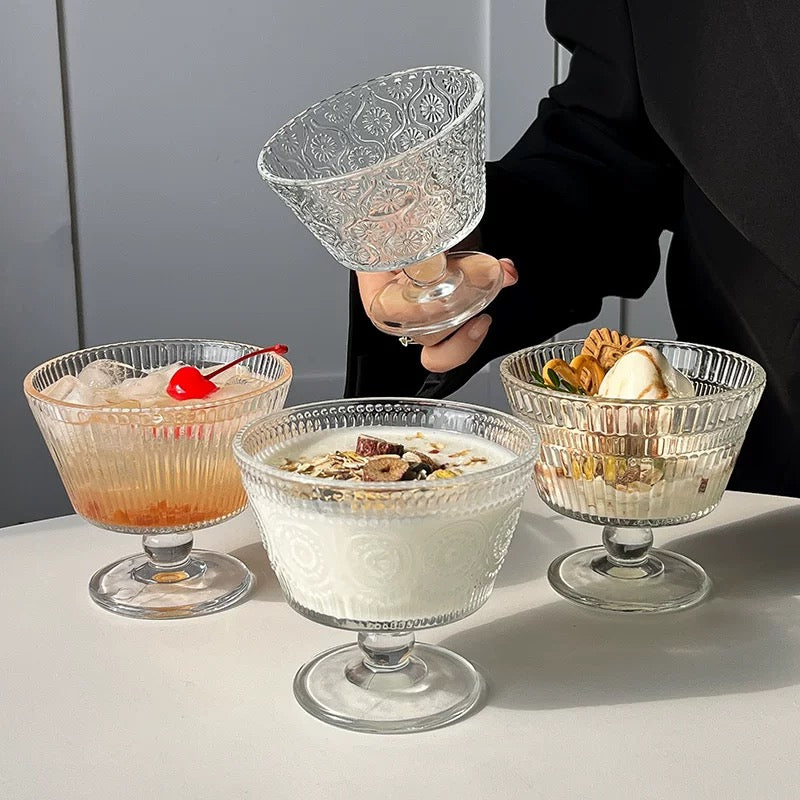 Retro Glass Dessert Bowls – Vintage-Inspired Ice Cream Cups for Elegant Desserts