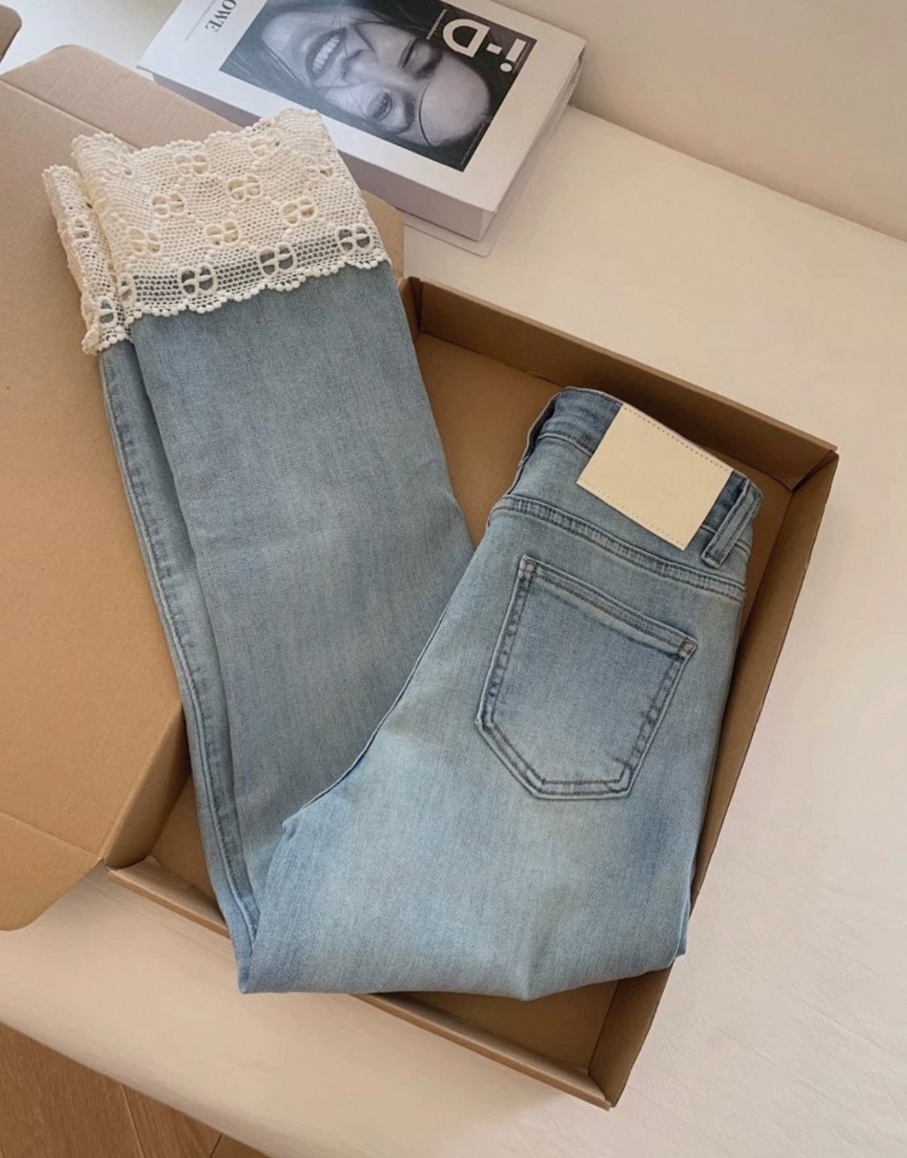 Light Wash Lace Hem Jeans