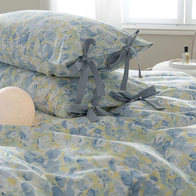 White Floral Bedding Set with Bow Tie Closures
