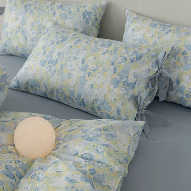 White Floral Bedding Set with Bow Tie Closures