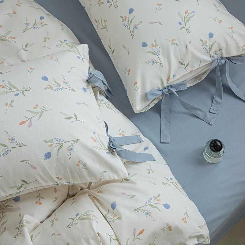White Floral Bedding Set with Bow Tie Closures