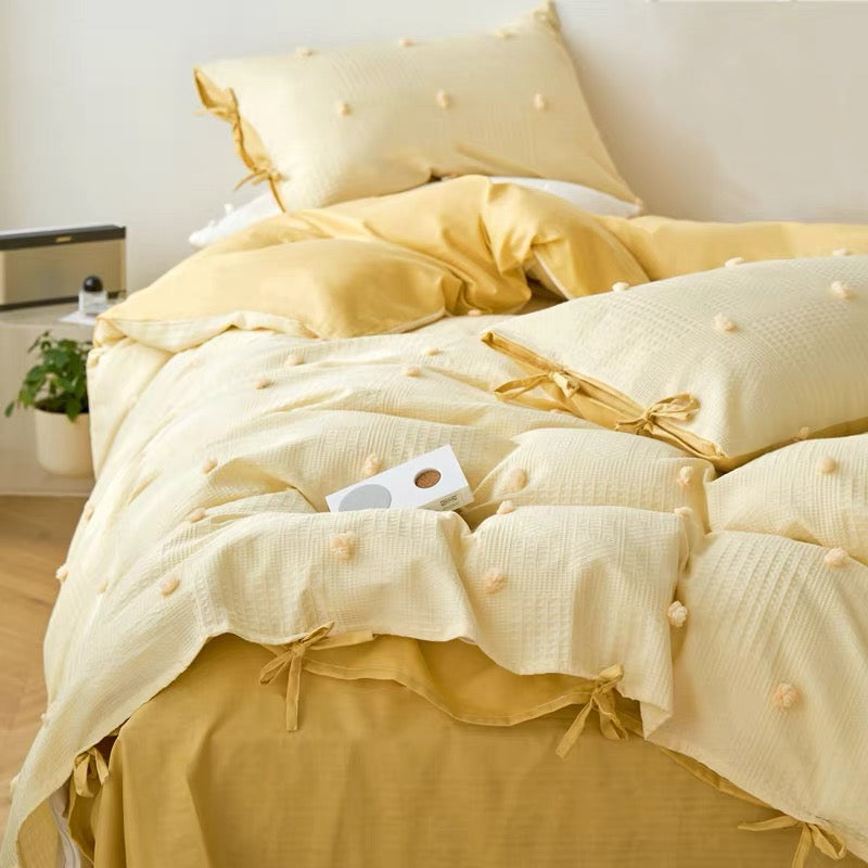 Yellow Pom-Pom Bedding Set with Tie Pillowcases