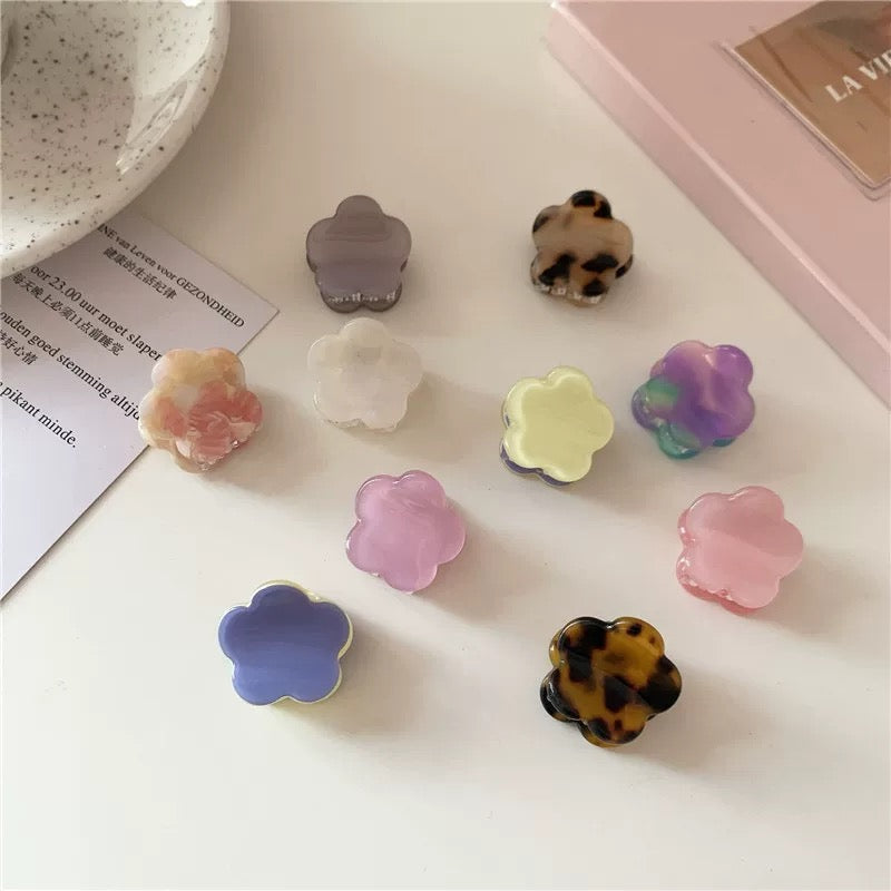 Mini Cloud Flower Claw Clip Set – 9pcs Pastel & Tortoise