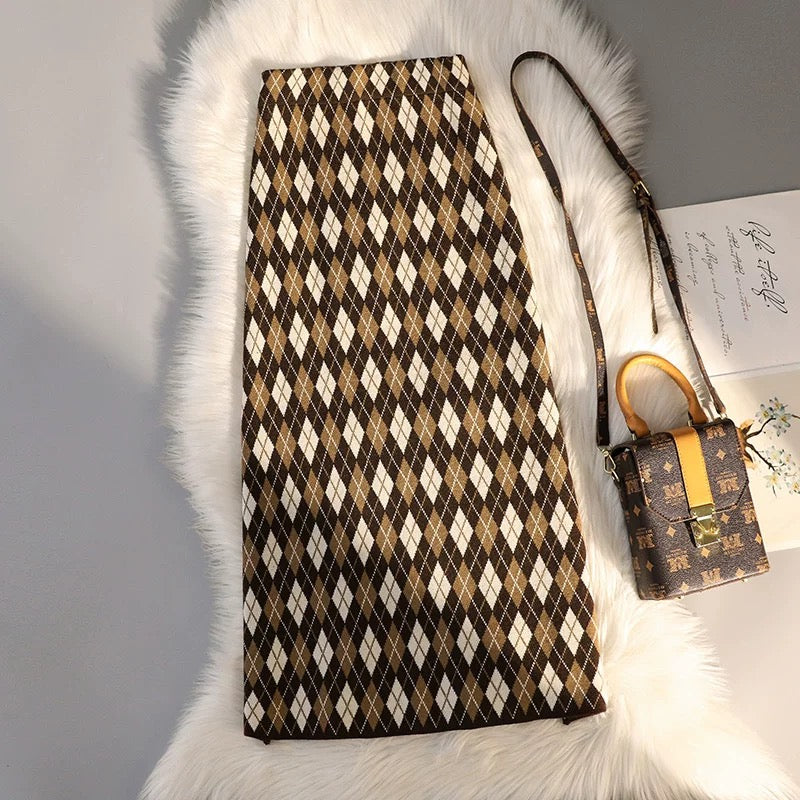 Geometric Patterned Midi A-Line Skirt with Back Slit