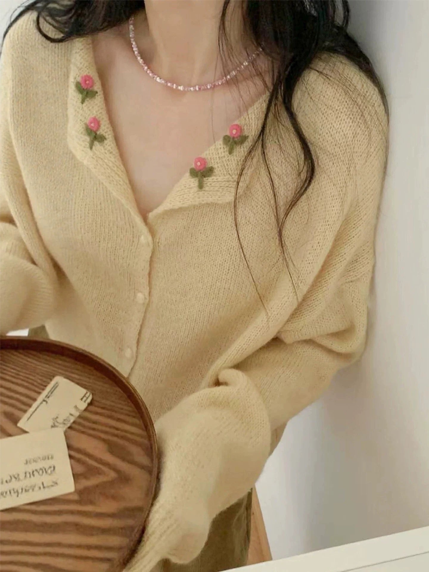 Beige Button-Up Knit Cardigan with Embroidered Floral Collar – Soft Autumn Sweater