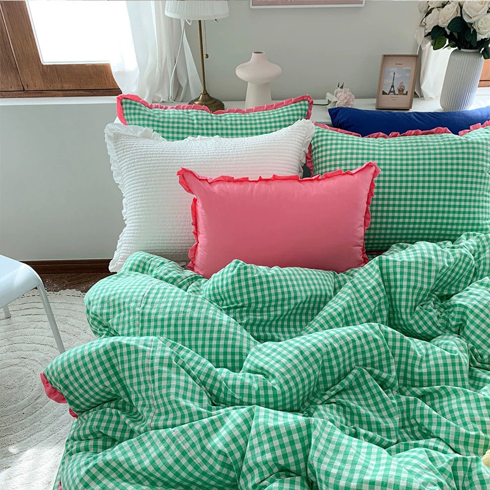 Gingham Bedding Set – Green & Pink Contrast