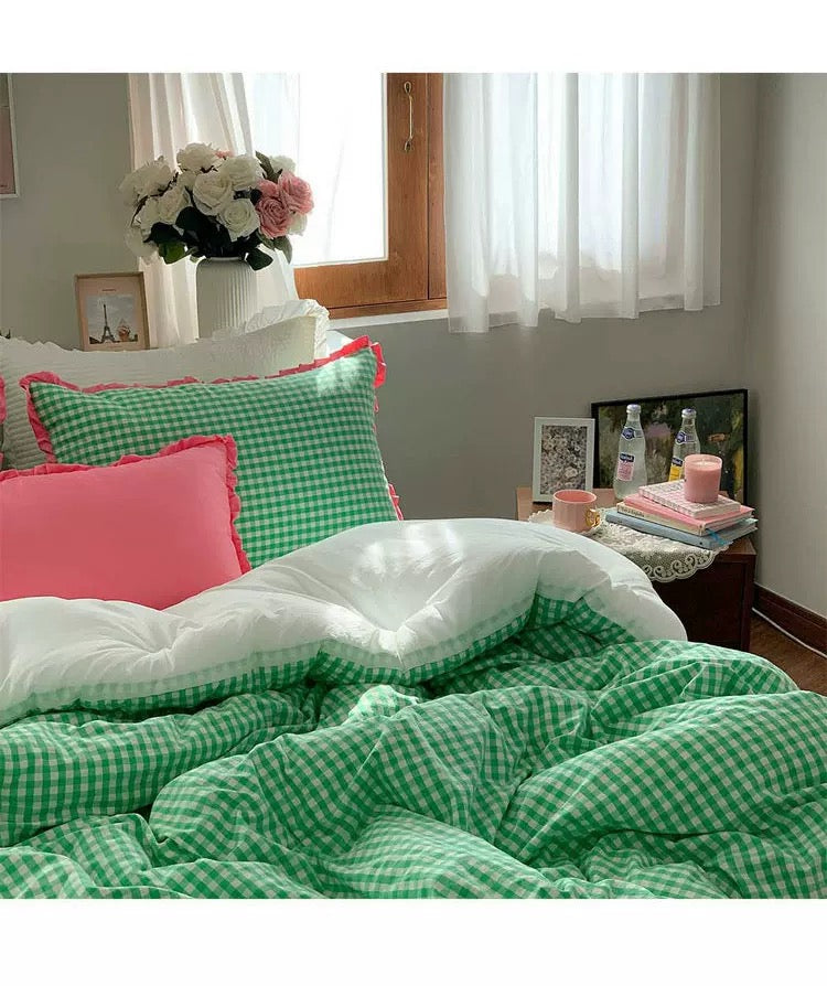 Gingham Bedding Set – Green & Pink Contrast