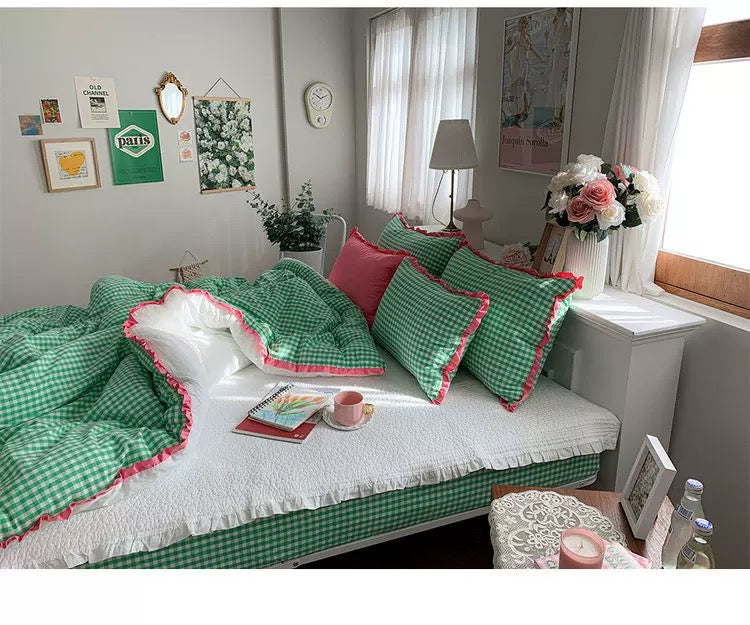 Gingham Bedding Set – Green & Pink Contrast