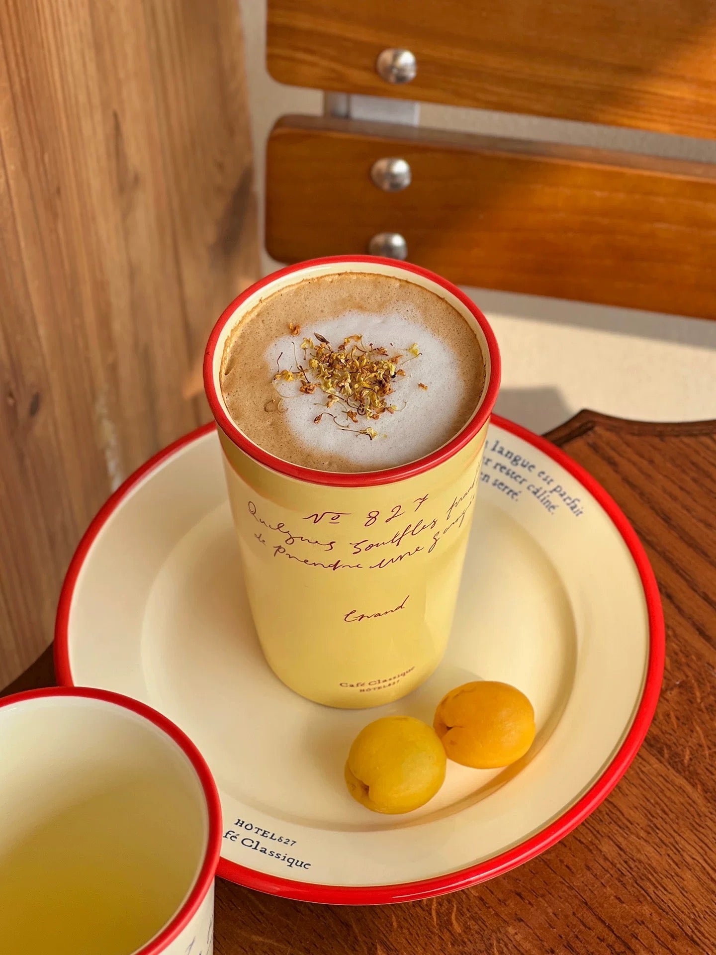 Tall Ceramic Cups – French Script Café Collection