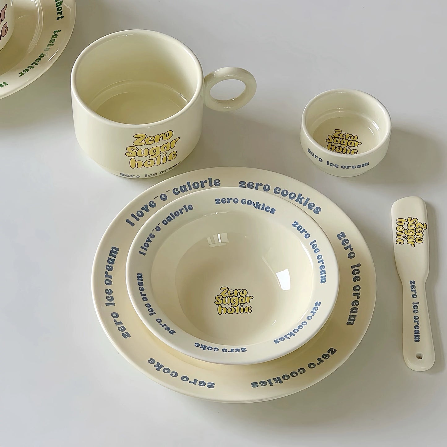 “Sugarholic” Ceramic Tableware – Retro Lettering Kitchen Set