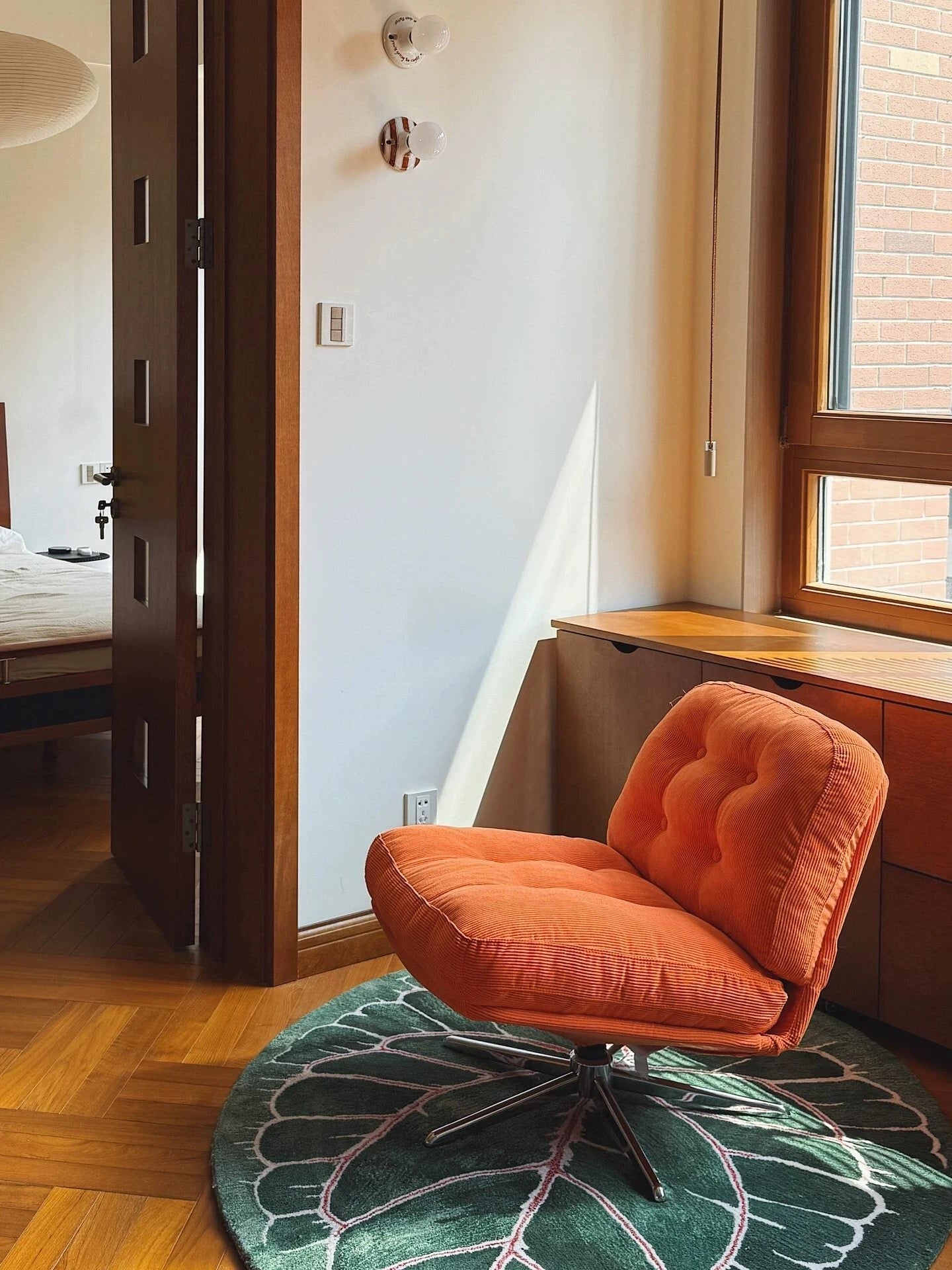 Retro Burnt Orange Corduroy Swivel Lounge Chair | Mid-Century Tufted Accent Chair | 360° Rotating Reading Chair