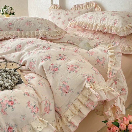 Floral Ruffle Bedding Set – Vintage Cottagecore Style