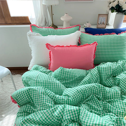 Gingham Bedding Set – Green & Pink Contrast