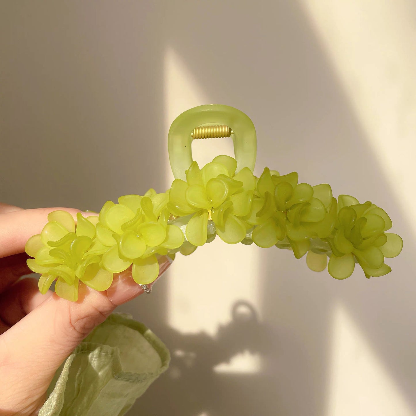 Green Floral Claw Hair Clip