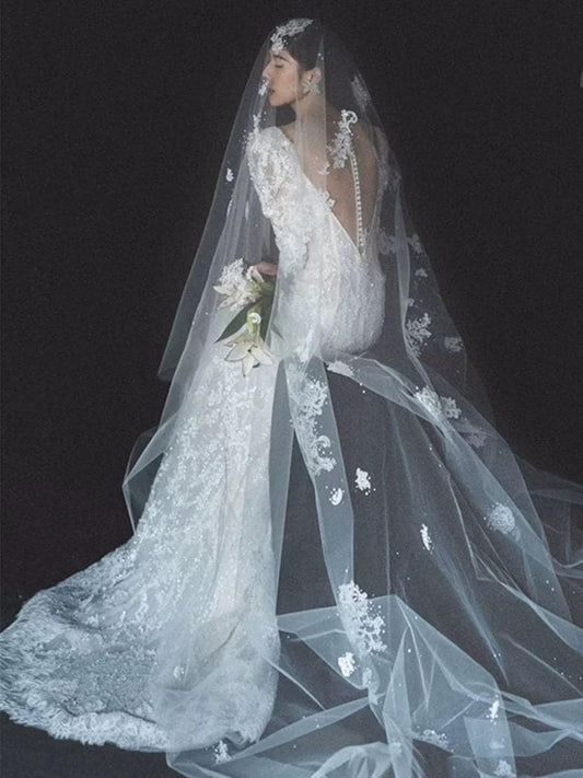 Dramatic Cathedral-Length Bridal Veil with Floral Lace Appliqué – Statement Train
