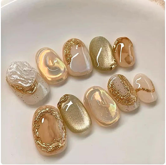 Golden Opulence Press-On Nail Set
